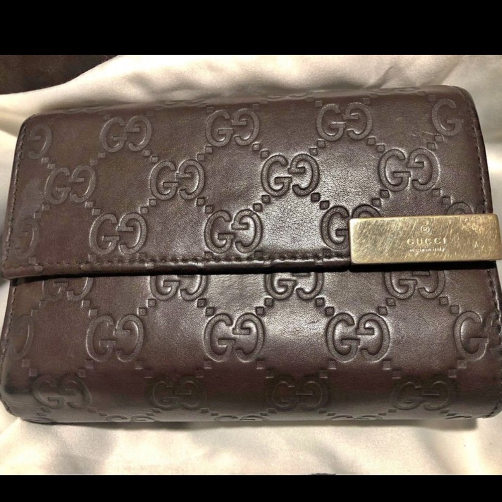 AUTHENTIC GUCCI LONG WALLET TRI FOLD 🐊